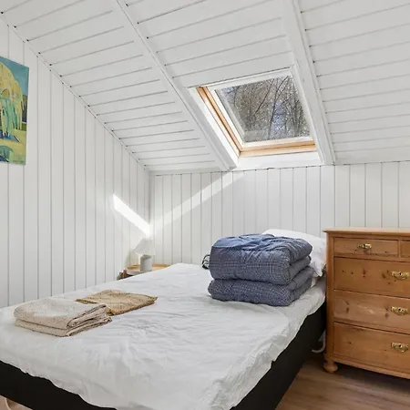 3 Bedroom Gorgeous In Holiday home